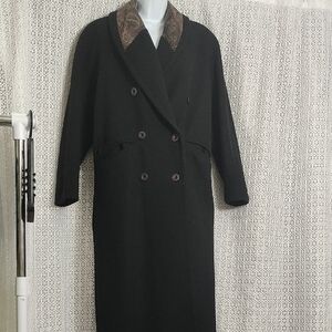 Elegant Black Double-Breasted Women's Blazer